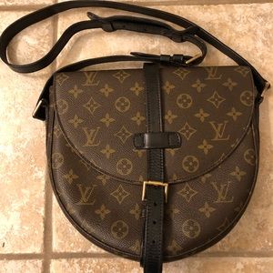 Louis Vuitton Chantilly GM shoulder Handbag